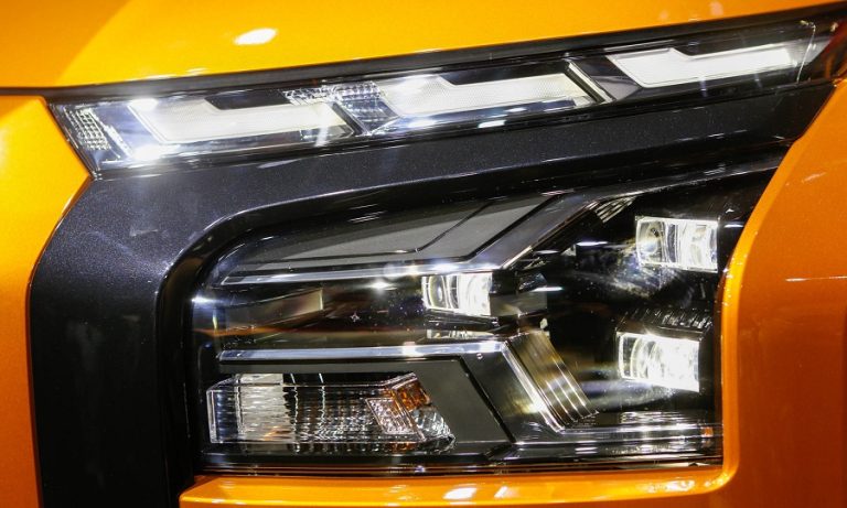 Mitsubishi-Triton-2024-VnE-1291-900px-12-768x461