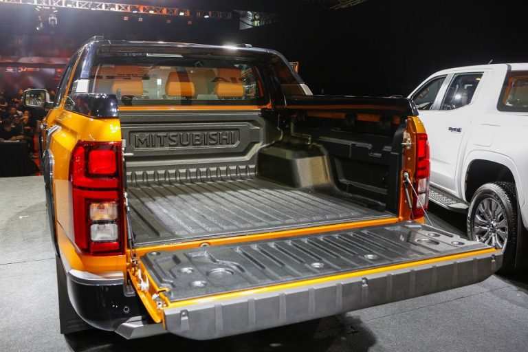 Mitsubishi-Triton-2024-VnE-1489-900px-16-768x512